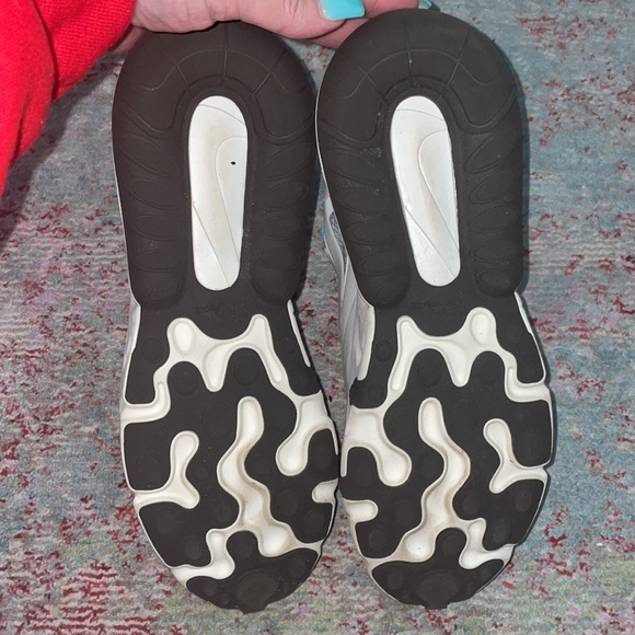 Women’s Air Max 270 React - Size 8 🧡🩵 - Picture 7 of 8